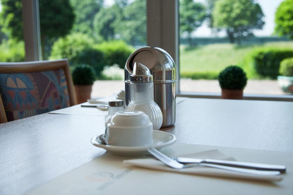 Hotel Chrisma Dusseldorf Ngoại thất bức ảnh