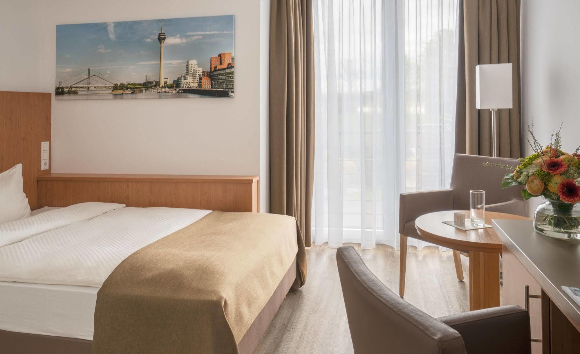 Hotel Chrisma Dusseldorf Ngoại thất bức ảnh